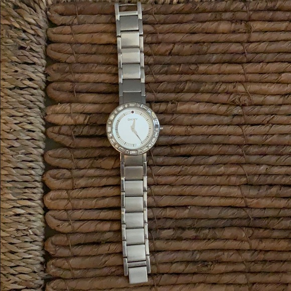 Watch - Picture 1 of 2